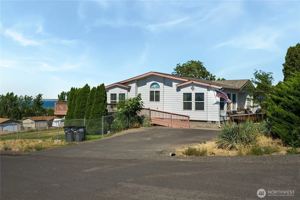 7012 Plaza Street SE Othello WA 99344