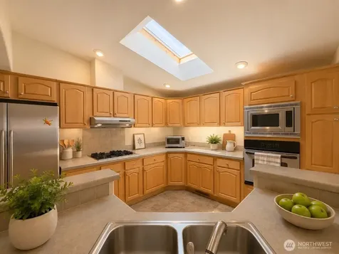 27302 217th Place SE Maple Valley WA 98038