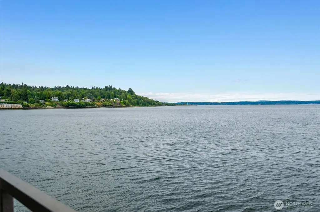 6533 Seaview Avenue NW Seattle WA 98117