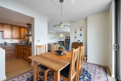 6533 Seaview Avenue NW Seattle WA 98117
