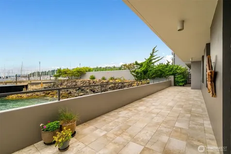 6533 Seaview Avenue NW Seattle WA 98117