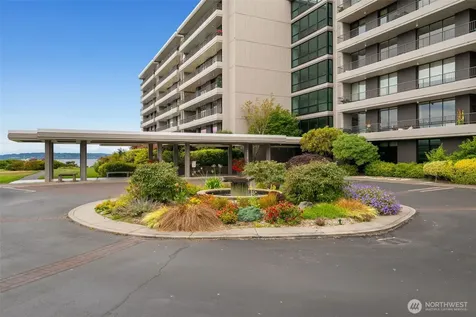 6533 Seaview Avenue NW Seattle WA 98117