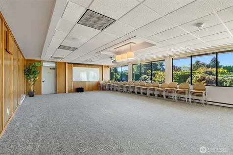 6533 Seaview Avenue NW Seattle WA 98117