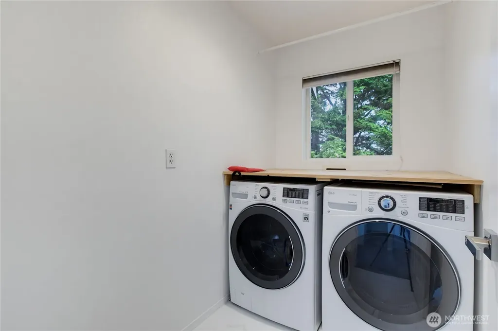 9729 26th Avenue SW Seattle WA 98106
