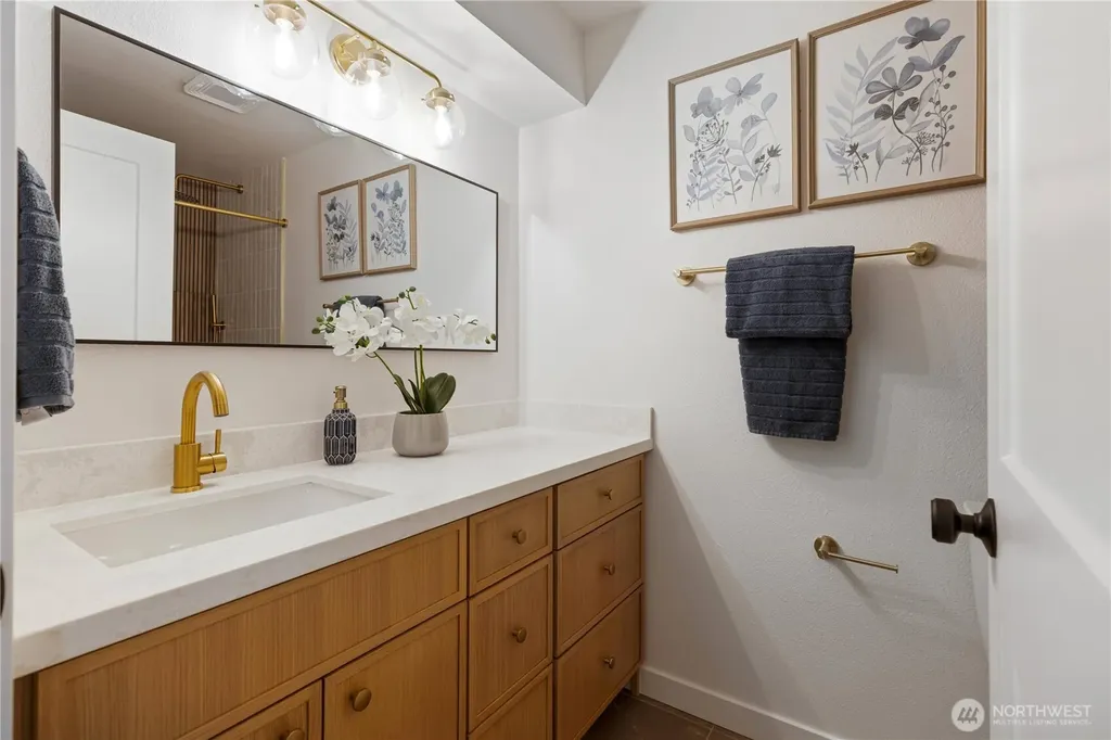 5134 S Wallace Street Seattle WA 98178