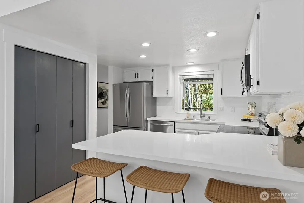 12303 SE 60th Street Bellevue WA 98006