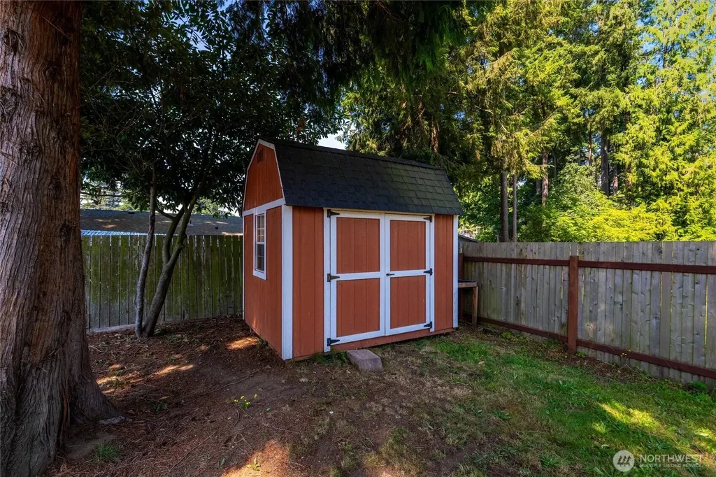 5643 Chestnut Court Ferndale WA 98248