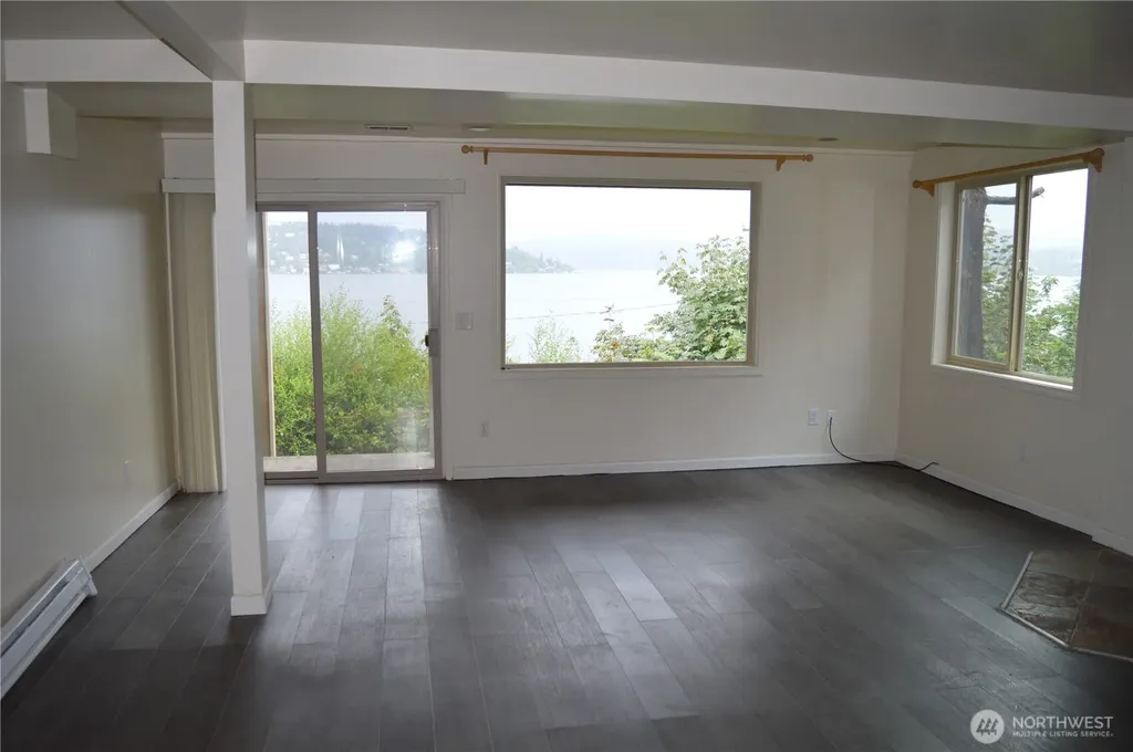 9803 Rainier Avenue S Seattle WA 98118