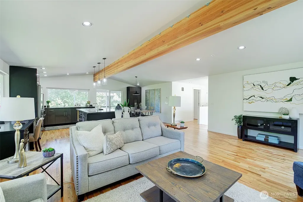 322 NW 200th Street Shoreline WA 98177