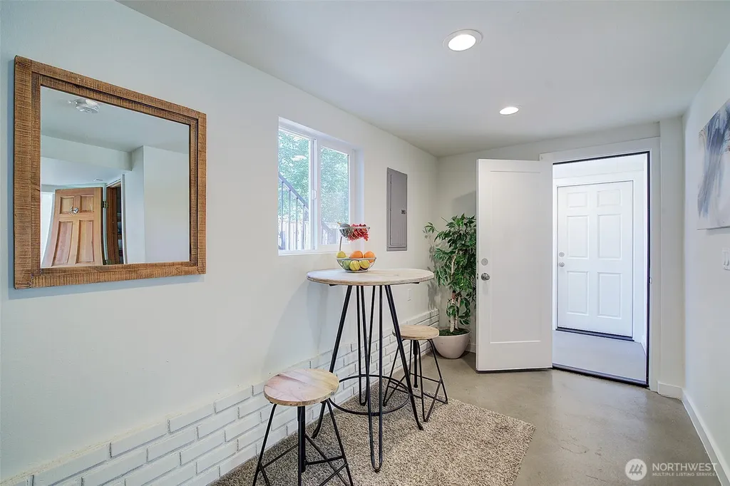 322 NW 200th Street Shoreline WA 98177