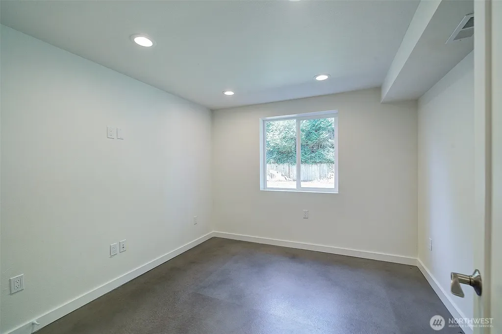 322 NW 200th Street Shoreline WA 98177