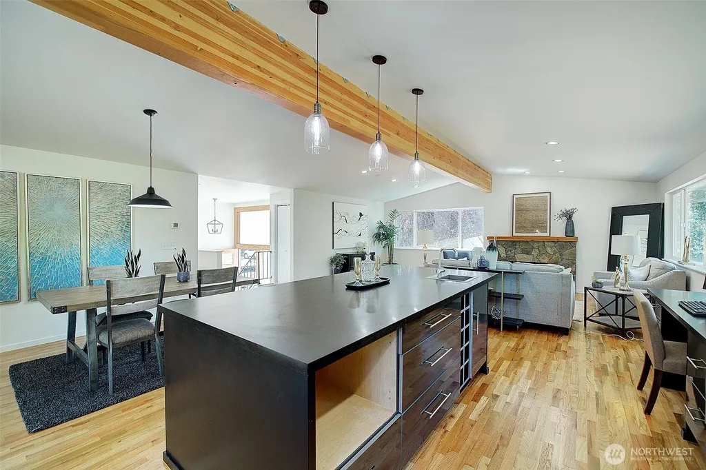 322 NW 200th Street Shoreline WA 98177