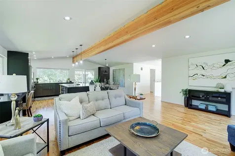 322 NW 200th Street Shoreline WA 98177