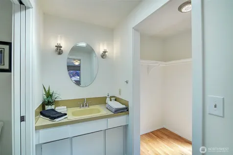 322 NW 200th Street Shoreline WA 98177