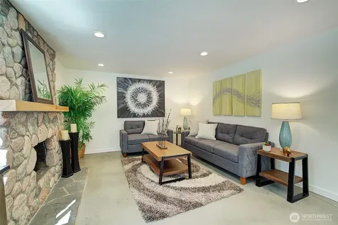 322 NW 200th Street Shoreline WA 98177