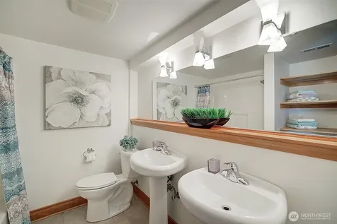 322 NW 200th Street Shoreline WA 98177
