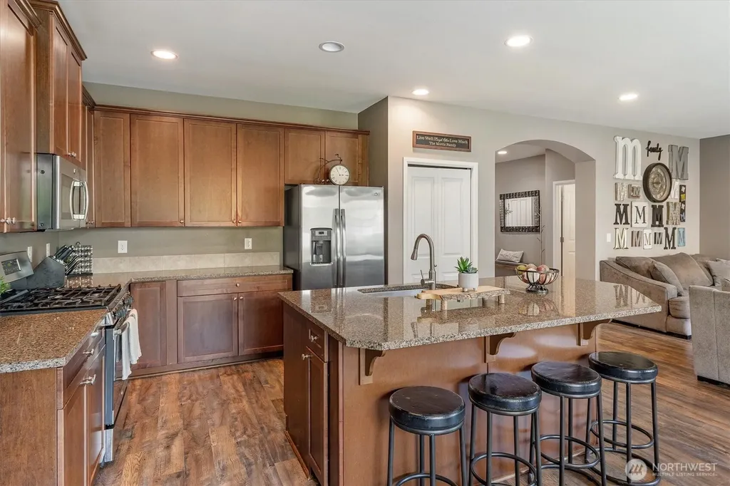 1009 29th Street NW Puyallup WA 98371