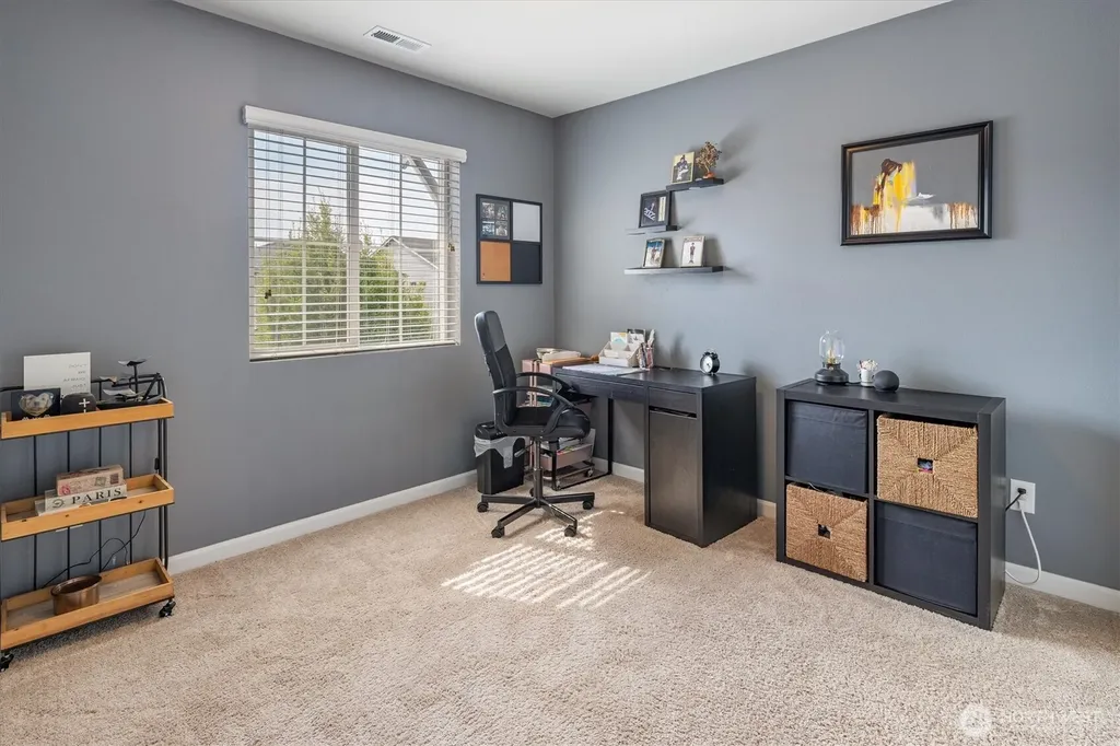 1009 29th Street NW Puyallup WA 98371