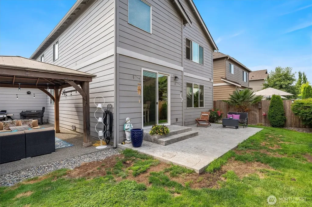 1009 29th Street NW Puyallup WA 98371