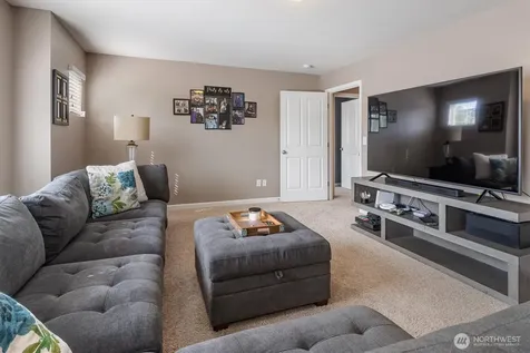 1009 29th Street NW Puyallup WA 98371