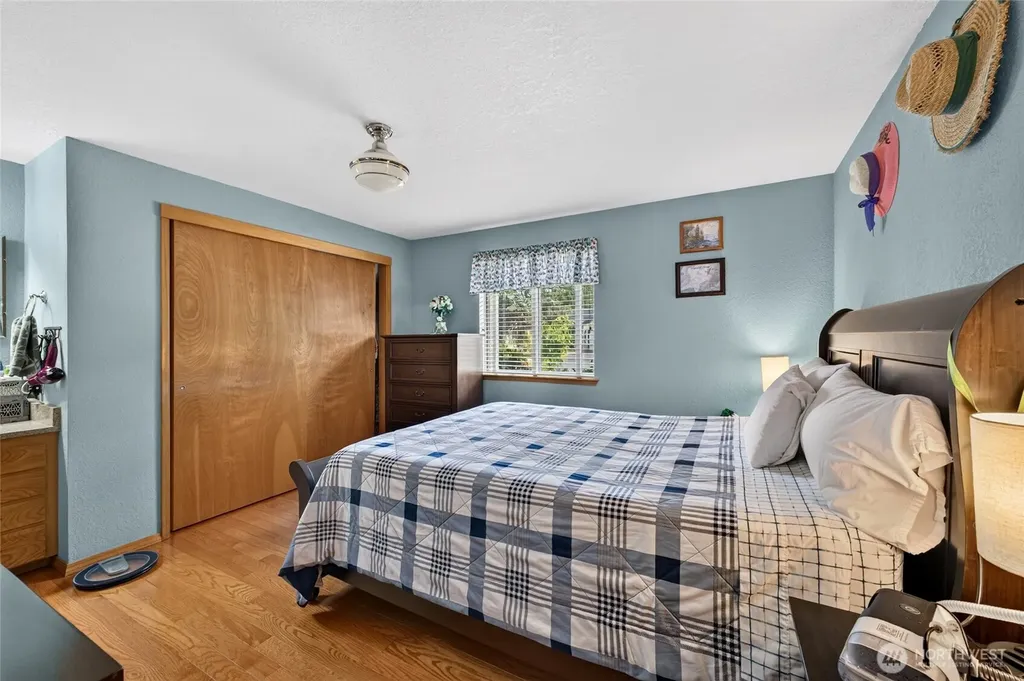 326 4th Avenue SE Pacific WA 98047