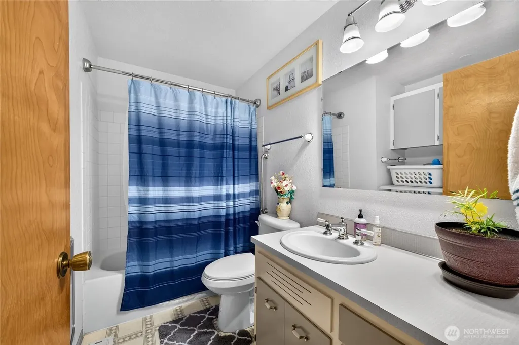 326 4th Avenue SE Pacific WA 98047