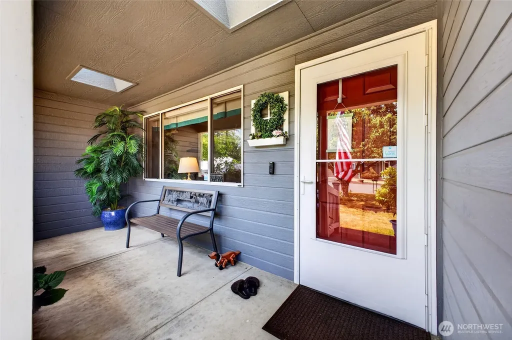 326 4th Avenue SE Pacific WA 98047