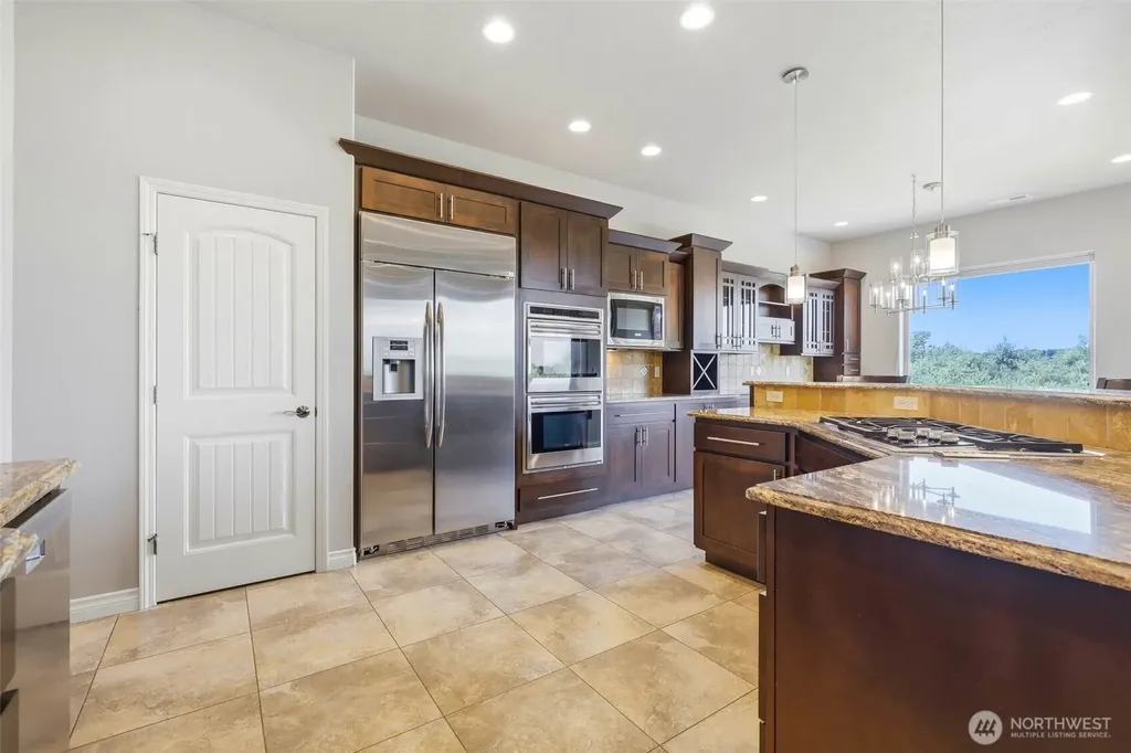 751 Meadows Drive S Richland WA 99352