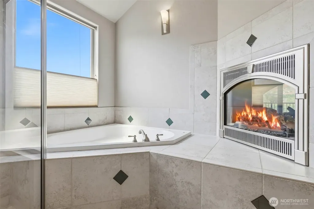 751 Meadows Drive S Richland WA 99352