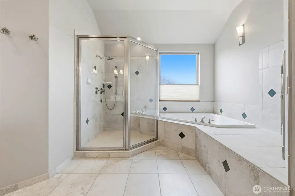 751 Meadows Drive S Richland WA 99352