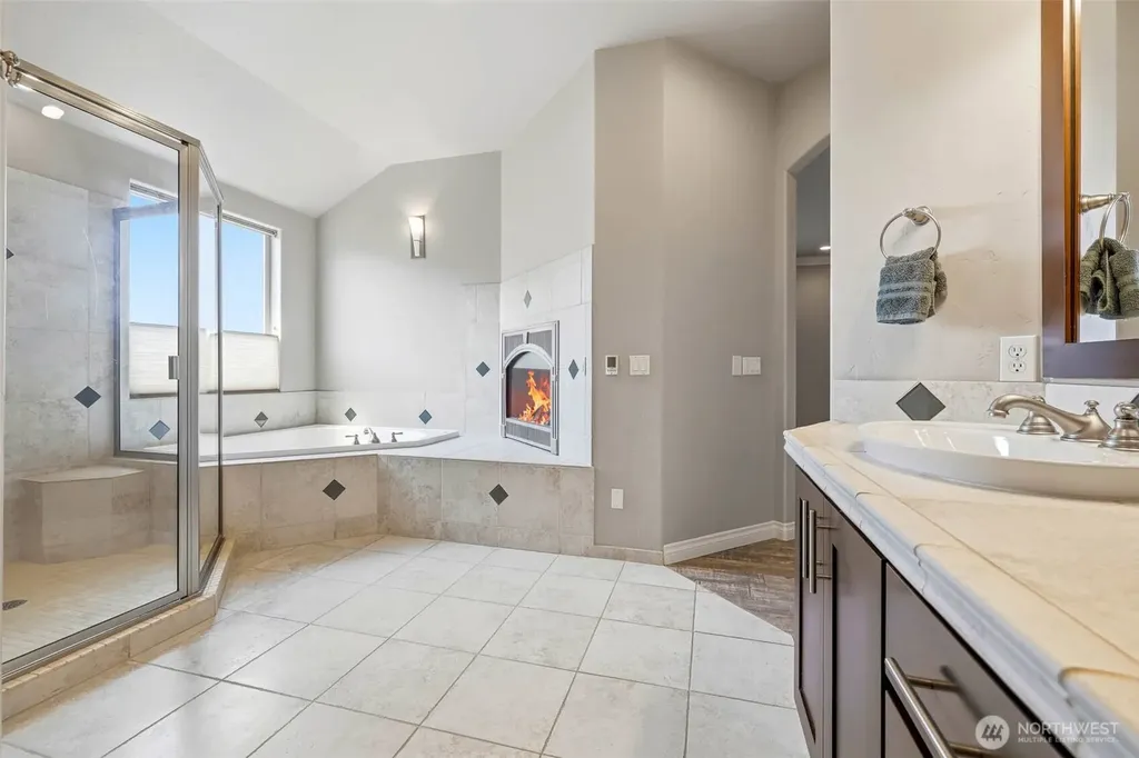 751 Meadows Drive S Richland WA 99352