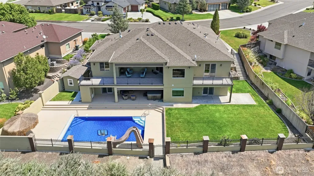 751 Meadows Drive S Richland WA 99352