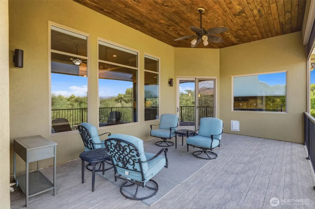 751 Meadows Drive S Richland WA 99352