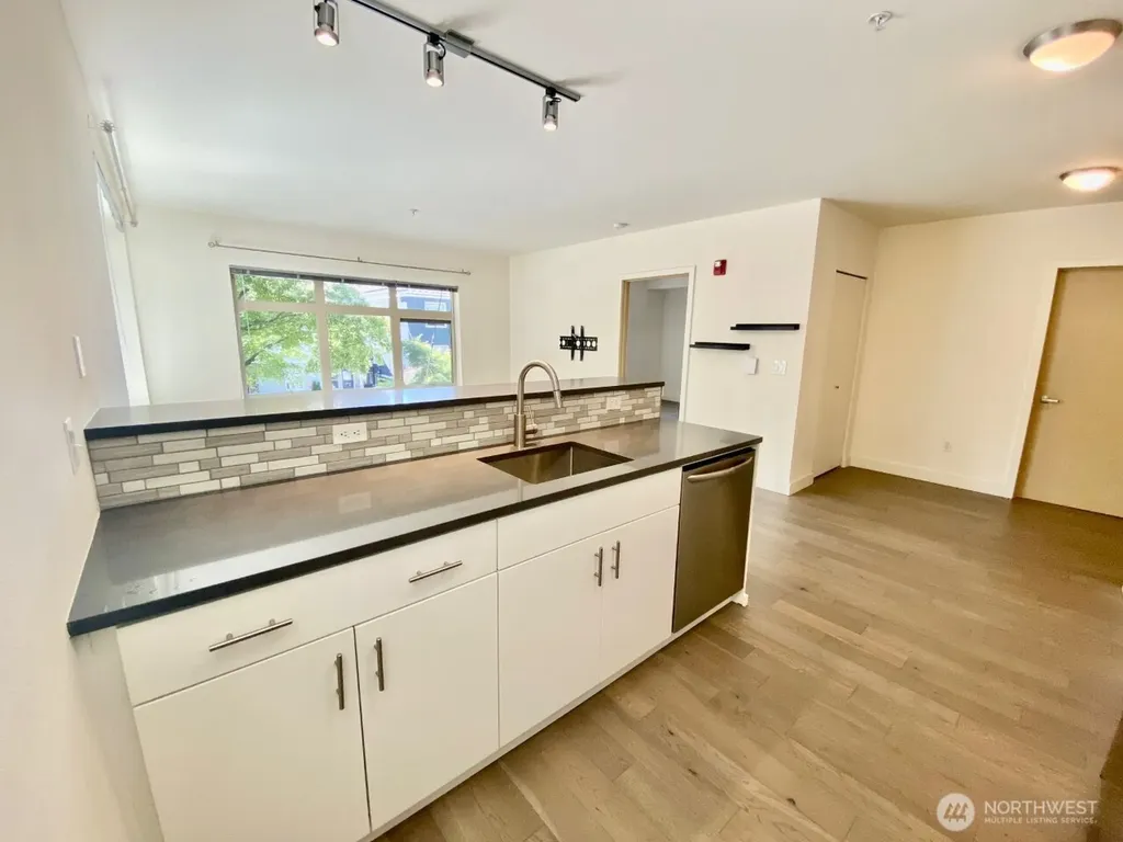 1620 Belmont Avenue Seattle WA 98122