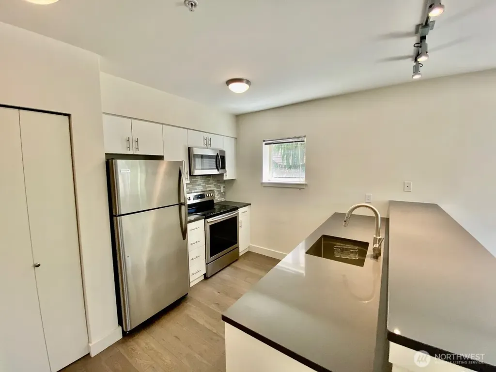 1620 Belmont Avenue Seattle WA 98122
