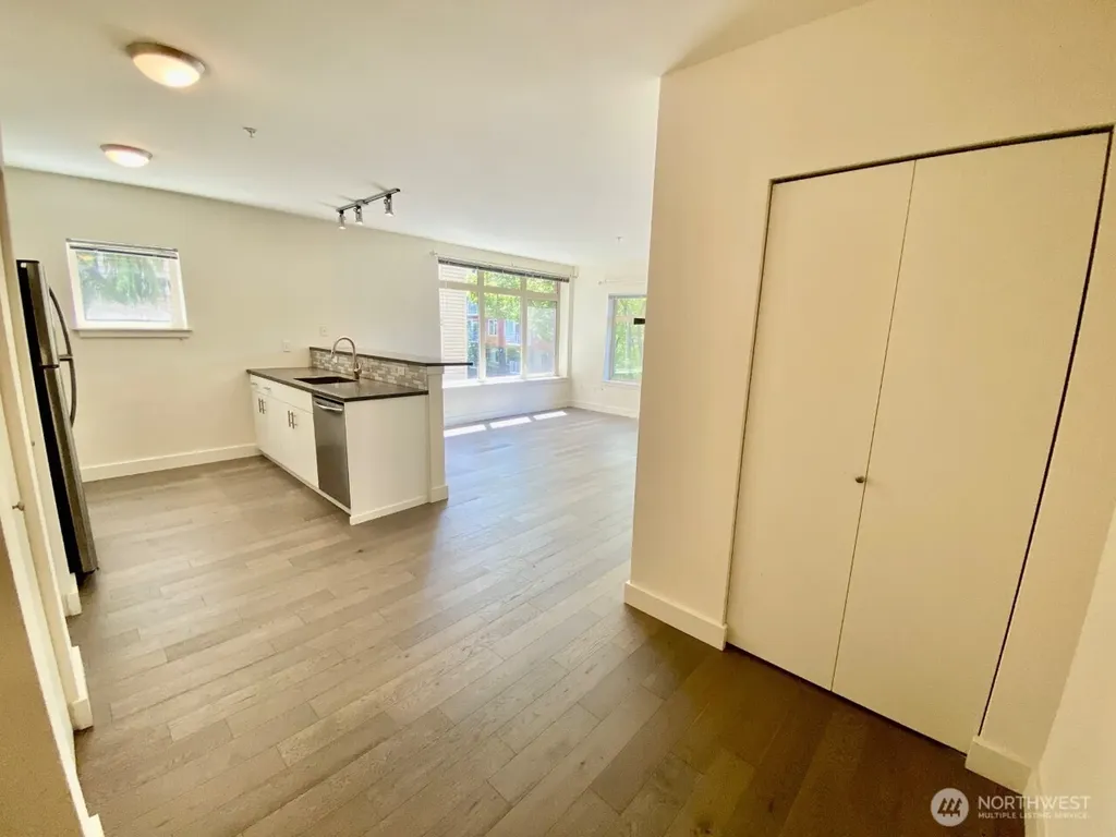 1620 Belmont Avenue Seattle WA 98122