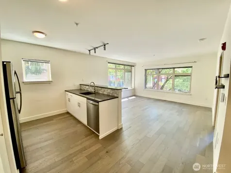 1620 Belmont Avenue Seattle WA 98122