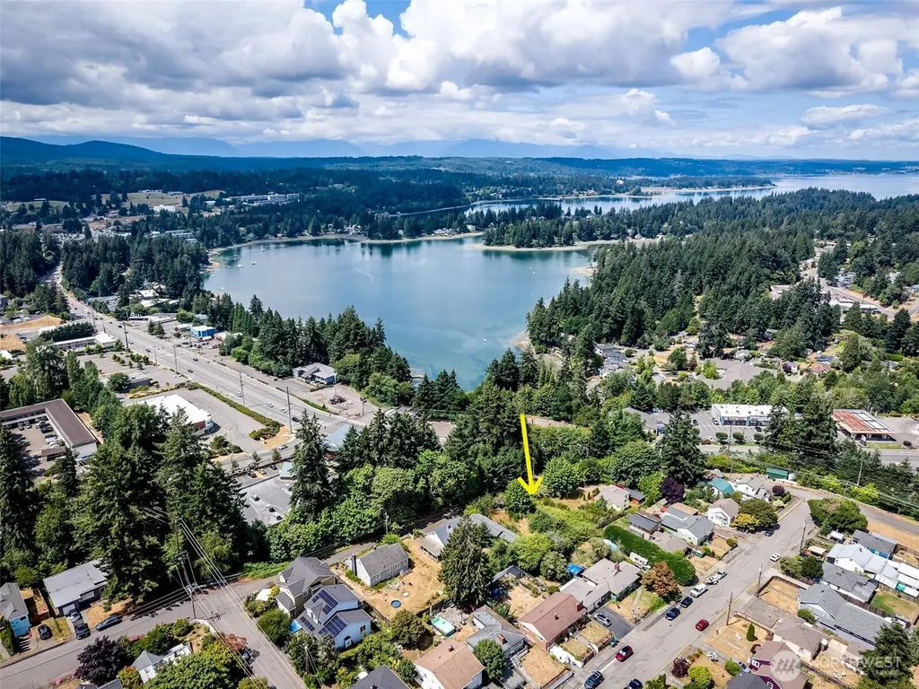 624 Dora Avenue Bremerton WA 98312