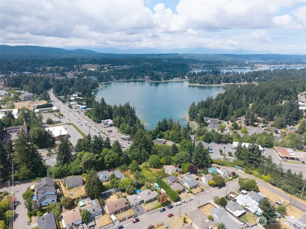 624 Dora Avenue Bremerton WA 98312