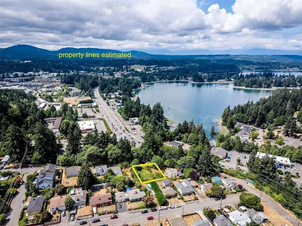 624 Dora Avenue Bremerton WA 98312