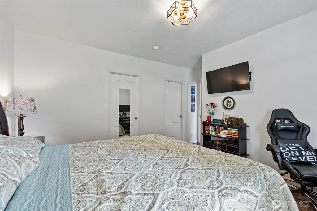 102 N Diamond Street Centralia WA 98531