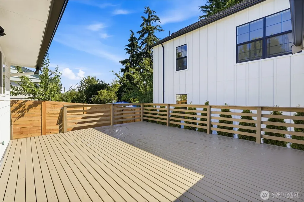 5946 18th Avenue SW Seattle WA 98106