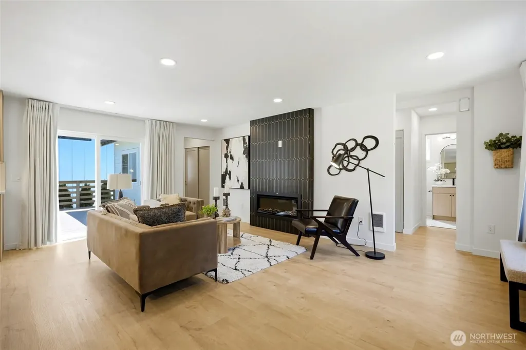5946 18th Avenue SW Seattle WA 98106