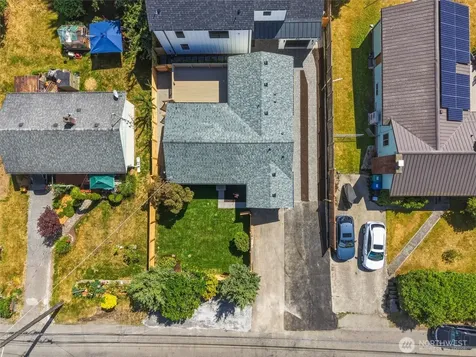 5946 18th Avenue SW Seattle WA 98106