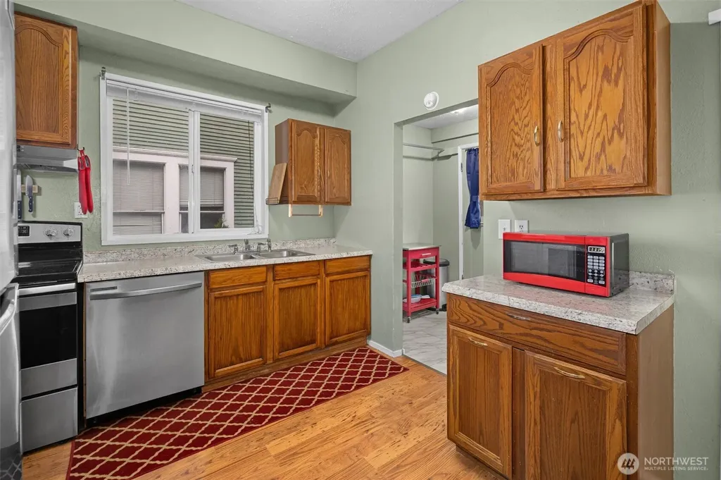 3425 Hoyt Avenue Everett WA 98201