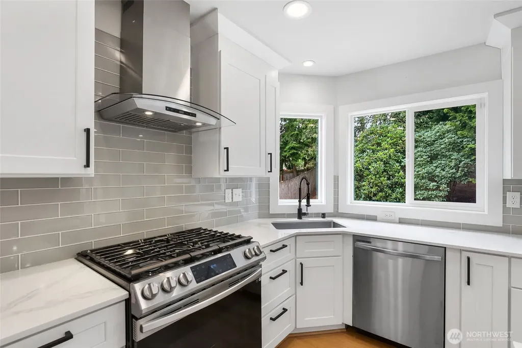 303 S 302nd Place Federal Way WA 98003