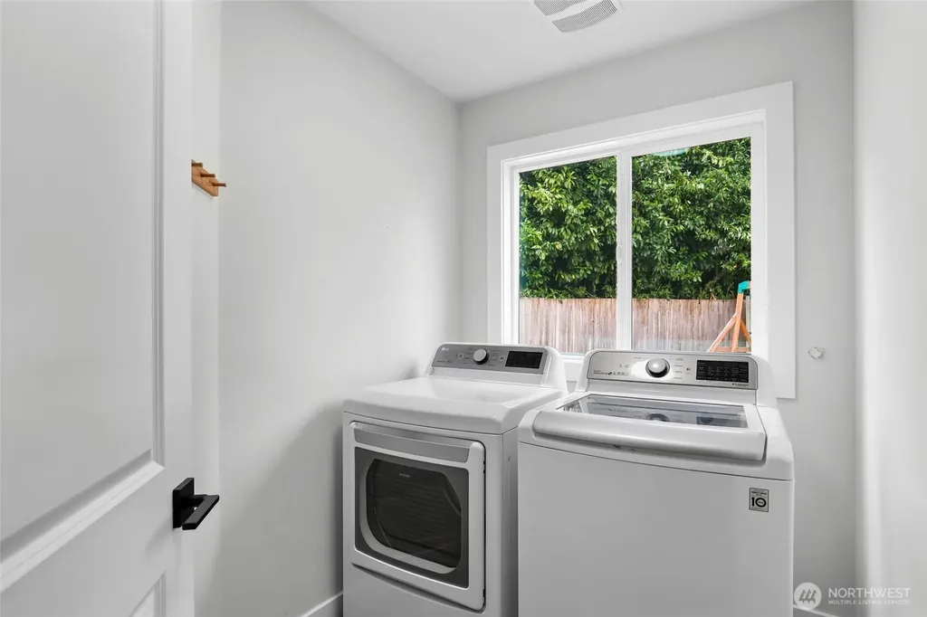 303 S 302nd Place Federal Way WA 98003