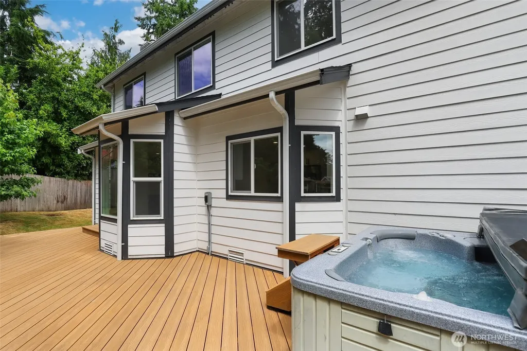 303 S 302nd Place Federal Way WA 98003