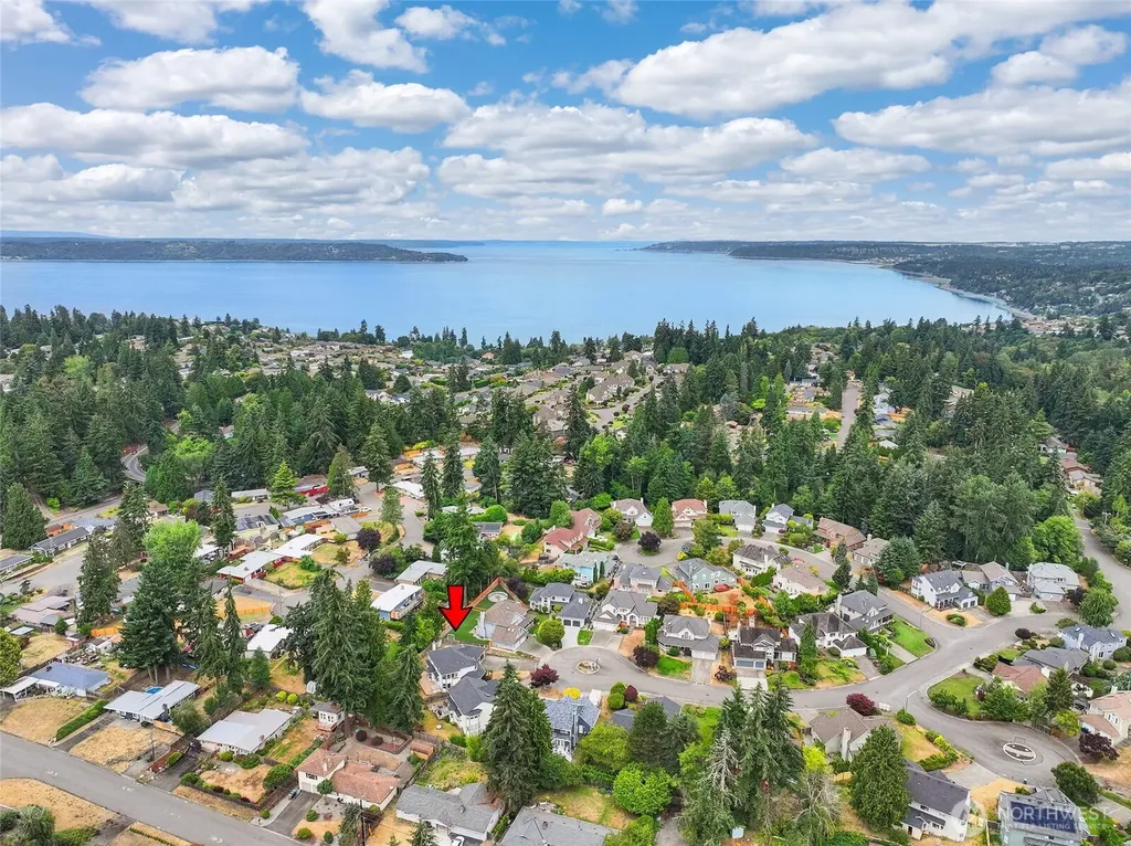 303 S 302nd Place Federal Way WA 98003