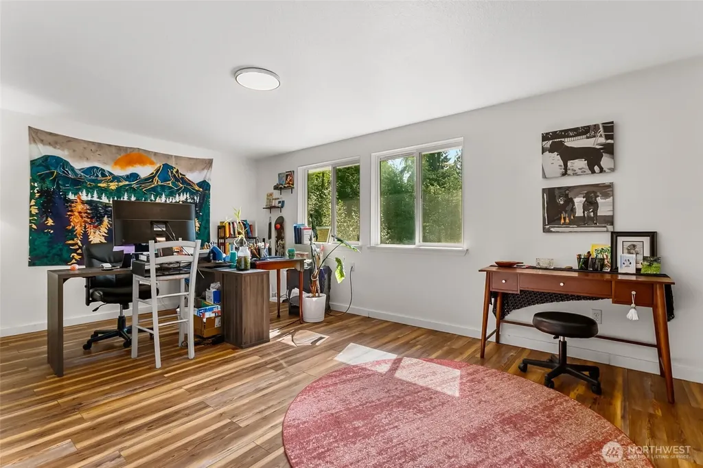 911 E Dawn Drive Allyn WA 98524